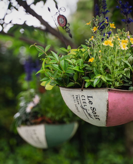 Colorful Umbrella Wrought Iron Planter - Garden Decor Flower Pot